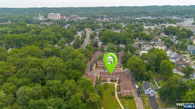 161 Knickerbocker C, Englewood, NJ 07631