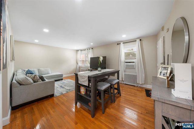161 Knickerbocker C, Englewood, NJ 07631