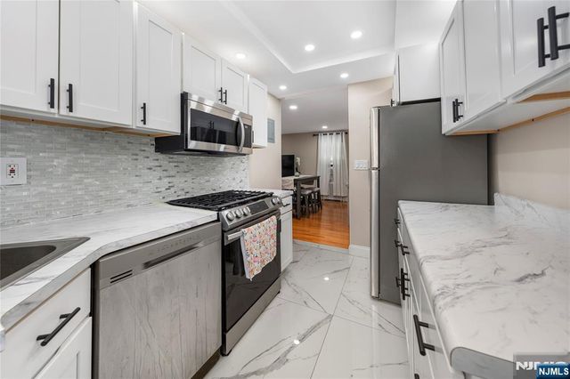 161 Knickerbocker C, Englewood, NJ 07631