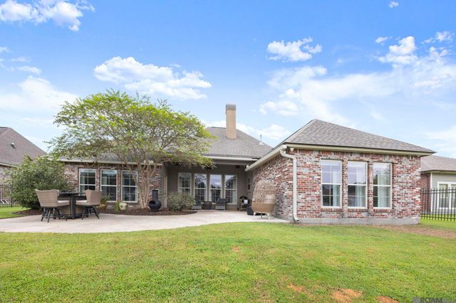 4850 Alice Louise Dr, Greenwell Springs, LA 70739