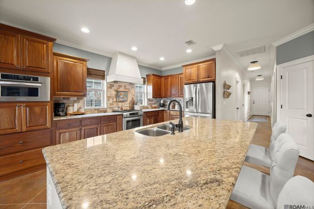 4850 Alice Louise Dr, Greenwell Springs, LA 70739