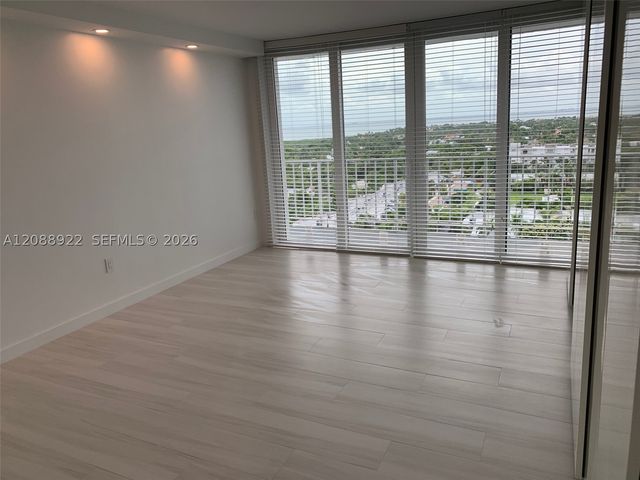 881 Ocean Dr 12C, Key Biscayne, FL 33149