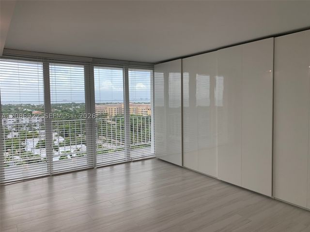 881 Ocean Dr 12C, Key Biscayne, FL 33149