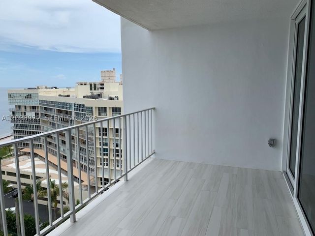 881 Ocean Dr 12C, Key Biscayne, FL 33149