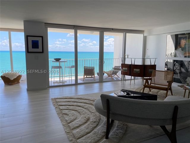 881 Ocean Dr 12C, Key Biscayne, FL 33149