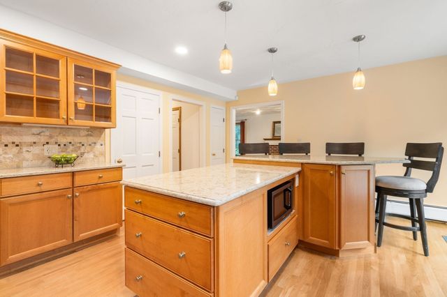20 Hunters Run, Franklin, MA 02038
