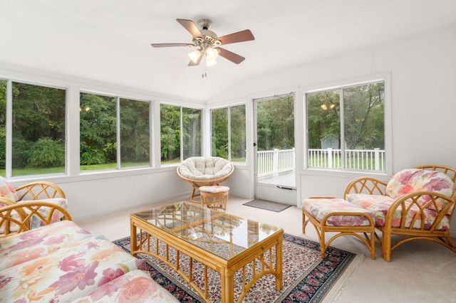 20 Hunters Run, Franklin, MA 02038