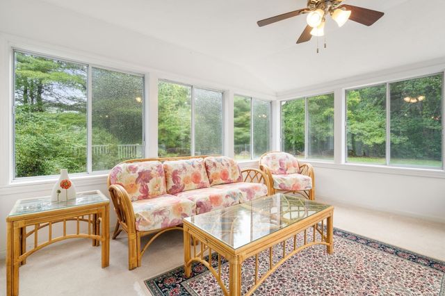 20 Hunters Run, Franklin, MA 02038