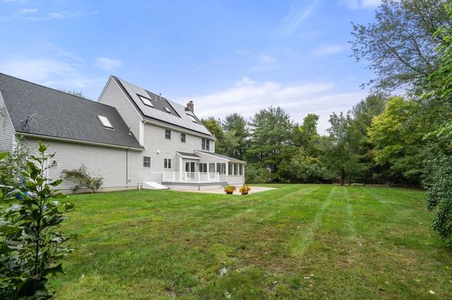 20 Hunters Run, Franklin, MA 02038