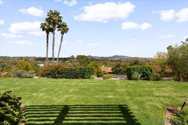 328 Montecito Gln, Esondido, CA 92025