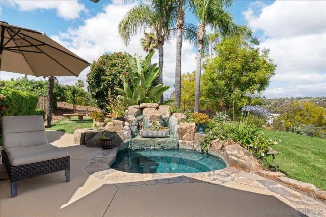 328 Montecito Gln, Esondido, CA 92025