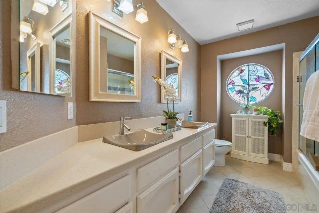 328 Montecito Gln, Esondido, CA 92025