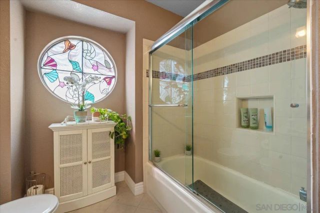 328 Montecito Gln, Esondido, CA 92025