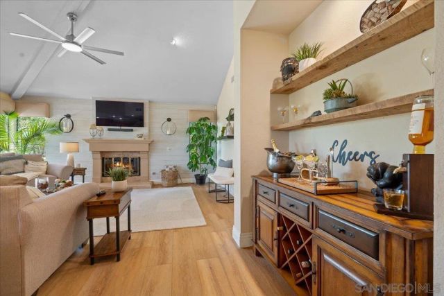 328 Montecito Gln, Esondido, CA 92025