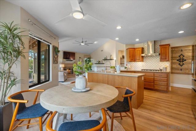 328 Montecito Gln, Esondido, CA 92025