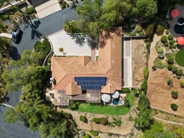 328 Montecito Gln, Esondido, CA 92025
