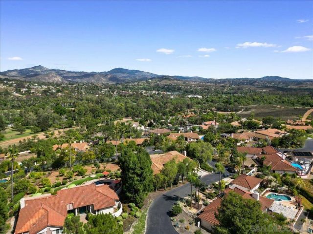 328 Montecito Gln, Esondido, CA 92025