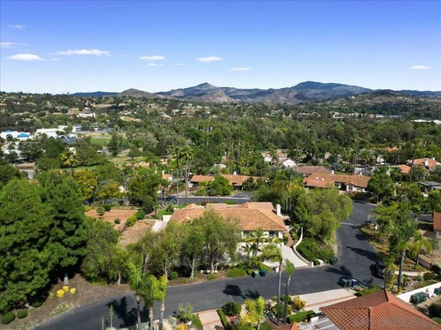 328 Montecito Gln, Esondido, CA 92025
