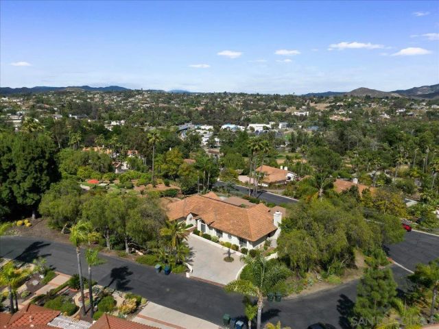 328 Montecito Gln, Esondido, CA 92025
