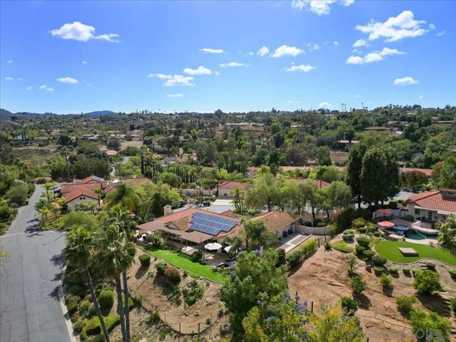 328 Montecito Gln, Esondido, CA 92025