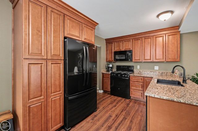 42844 Wrobel Street, Clinton Twp, MI 48038