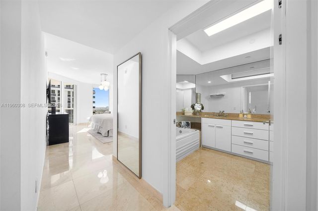 4779 Collins Ave 3804, Miami Beach, FL 33140