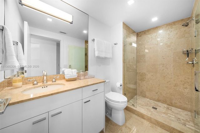 4779 Collins Ave 3804, Miami Beach, FL 33140