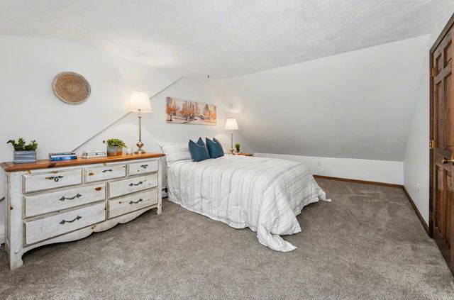 16 Tokanel Drive, Londonderry, NH 03053