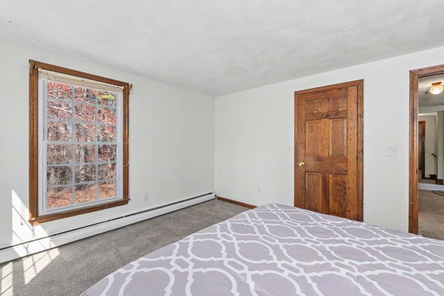 16 Tokanel Drive, Londonderry, NH 03053