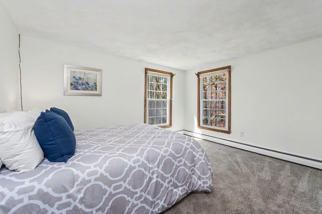 16 Tokanel Drive, Londonderry, NH 03053