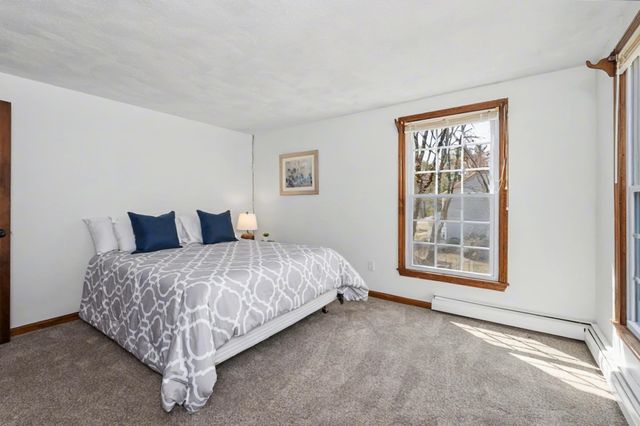 16 Tokanel Drive, Londonderry, NH 03053