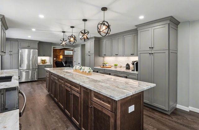 16 Tokanel Drive, Londonderry, NH 03053
