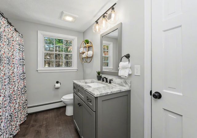 16 Tokanel Drive, Londonderry, NH 03053