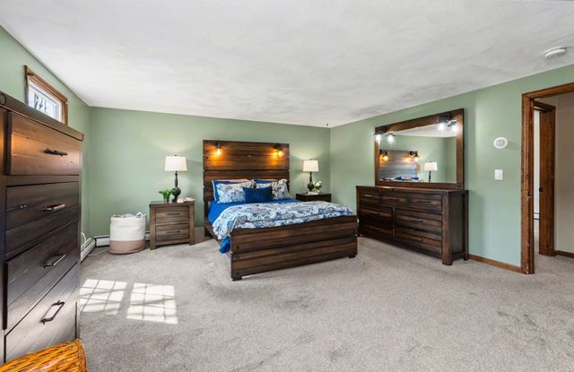 16 Tokanel Drive, Londonderry, NH 03053