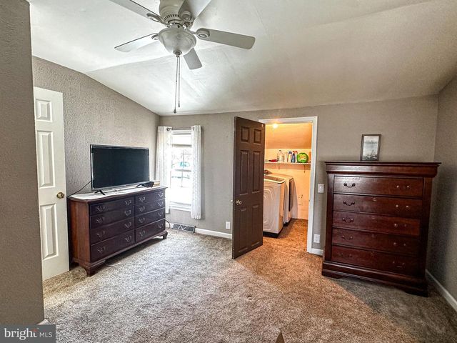 997 VINELAND AVE, Bridgeton, NJ 08302