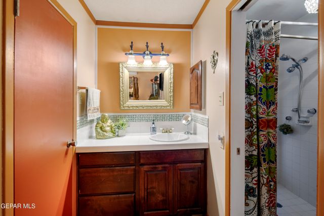 4915 LOUISIANA Street, El Paso, TX 79930