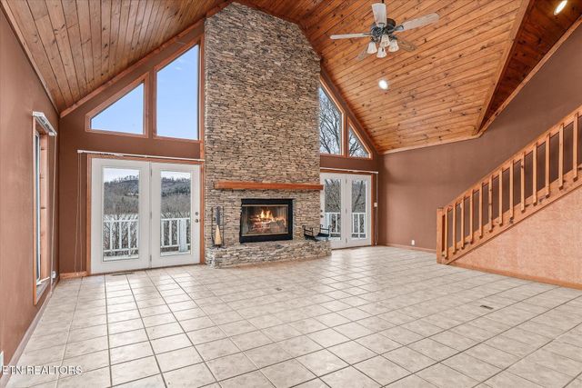 378 Holleman Bend Lane, Granville, TN 38564