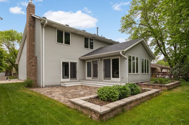 1705 James Court, Burnsville, MN 55337