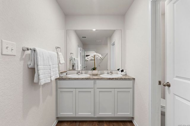 1243 Yellow Warbler Run, San Antonio, TX 78253