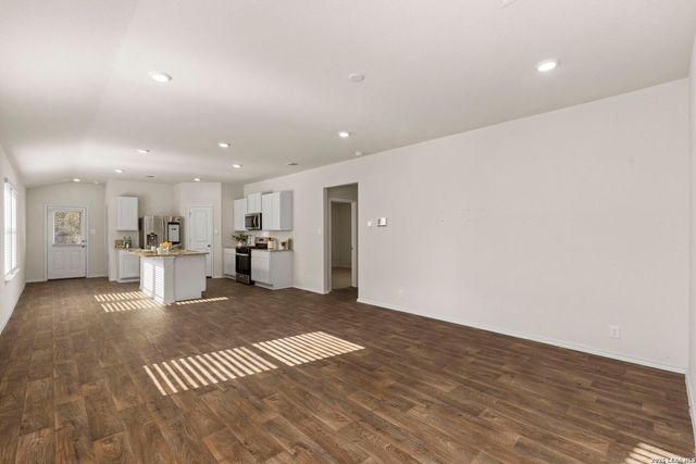 1243 Yellow Warbler Run, San Antonio, TX 78253