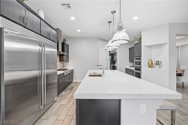 5565 North Grand Canyon Drive, Las Vegas, NV 89149