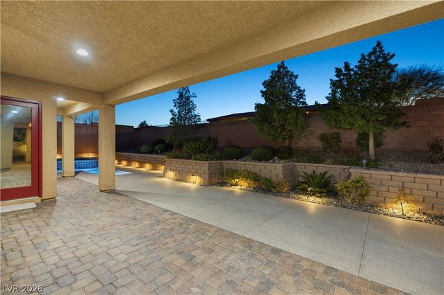 5565 North Grand Canyon Drive, Las Vegas, NV 89149