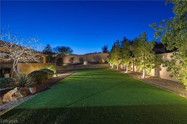 5565 North Grand Canyon Drive, Las Vegas, NV 89149