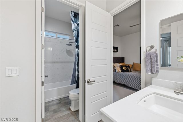 5565 North Grand Canyon Drive, Las Vegas, NV 89149