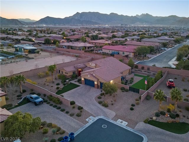 5565 North Grand Canyon Drive, Las Vegas, NV 89149