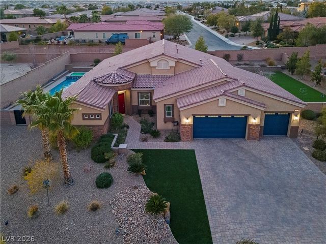 5565 North Grand Canyon Drive, Las Vegas, NV 89149