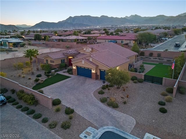 5565 North Grand Canyon Drive, Las Vegas, NV 89149