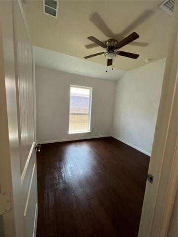 3144 Evangeline Road, Fort Worth, TX 76140