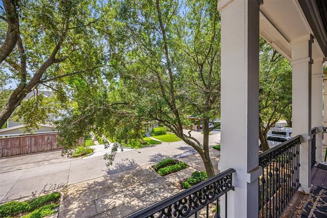 311 E 23rd Street D, Houston, TX 77008