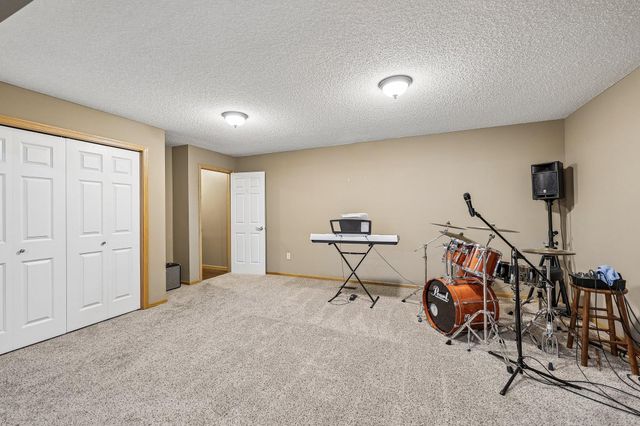 3244 140th Avenue NW, Andover, MN 55304